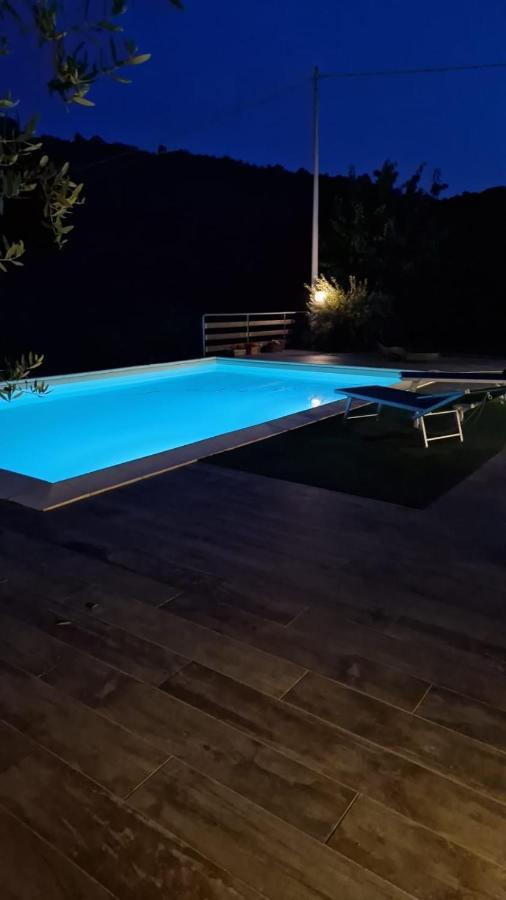 Villa Degli Ulivi Tivegna Luaran gambar